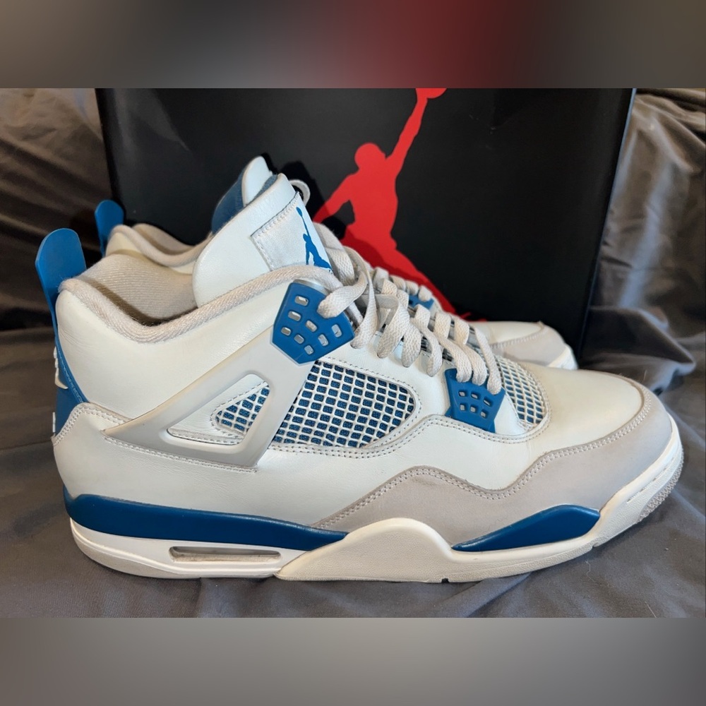Jordan 4 Military Blue